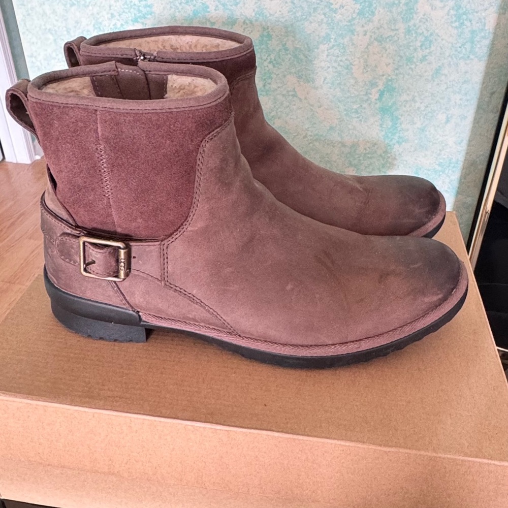 Ugg winter boots